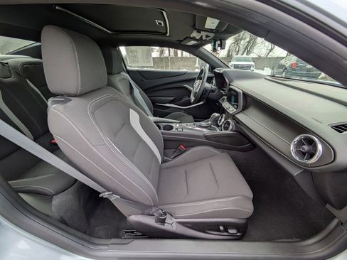 Used 2018 Chevrolet Camaro SS image 26