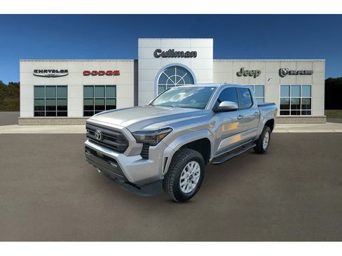 Used 2024 Toyota Tacoma SR5 w/ SR5 Upgrade Package AWD/4WD image 7