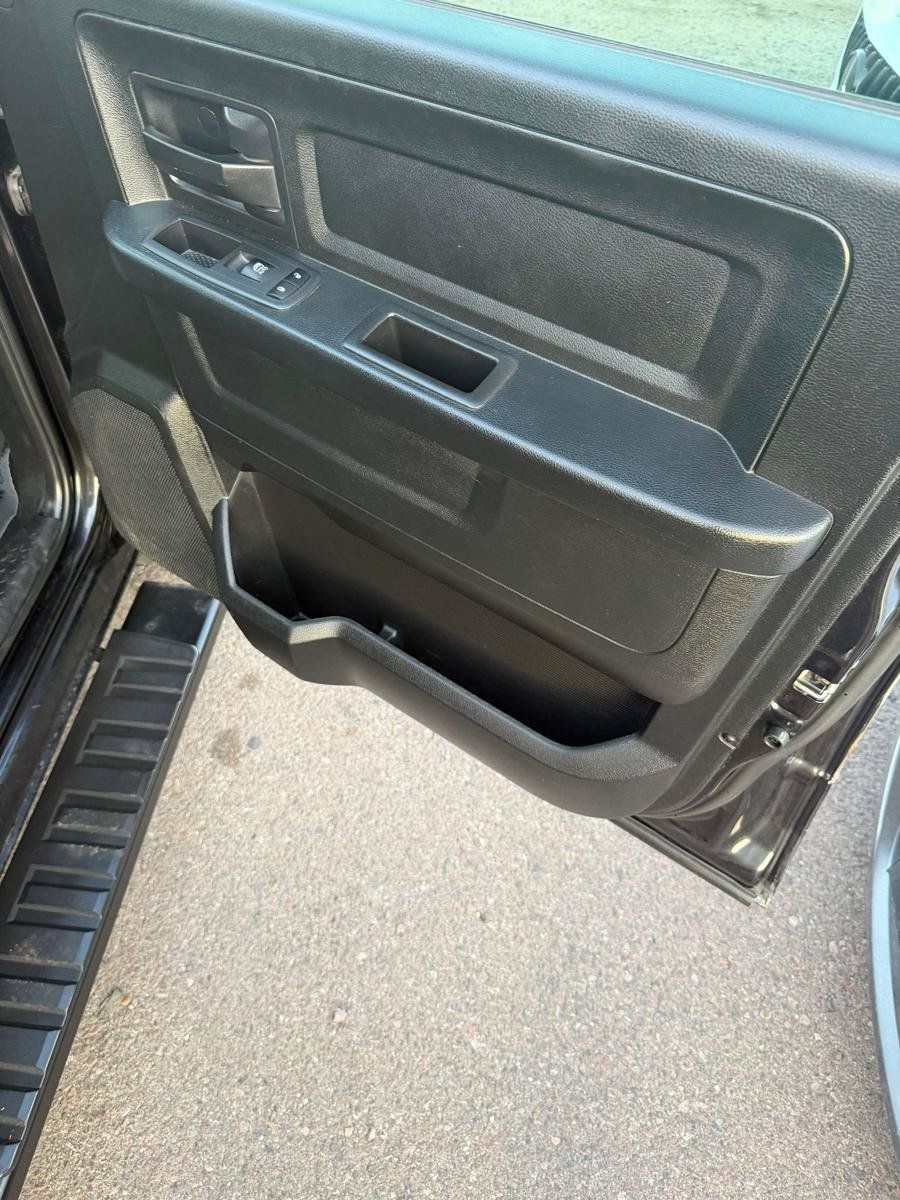 Used 2018 RAM 1500 Express w/ Black Ram 1500 Express Group RWD image 11