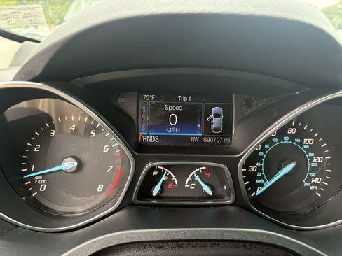Used 2016 Ford Escape SE FWD image 15
