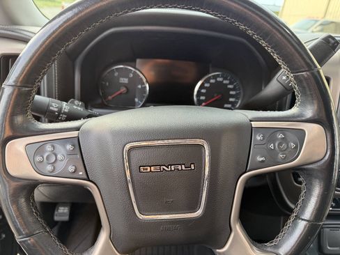 Used 2019 GMC Sierra 3500 Denali w/ Suspension Package, Off-Road AWD/4WD image 7