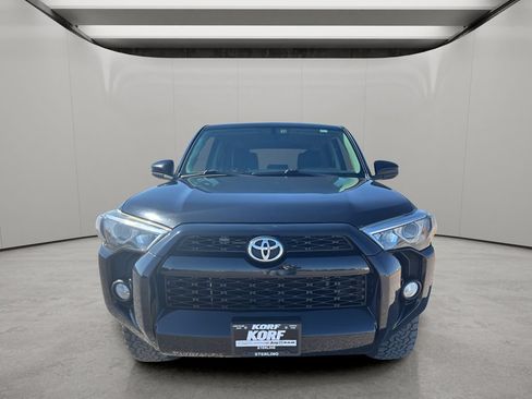 Used 2016 Toyota 4Runner SR5 AWD/4WD image 8