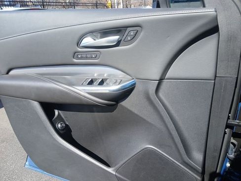 Used 2024 Cadillac XT4 Premium Luxury image 19