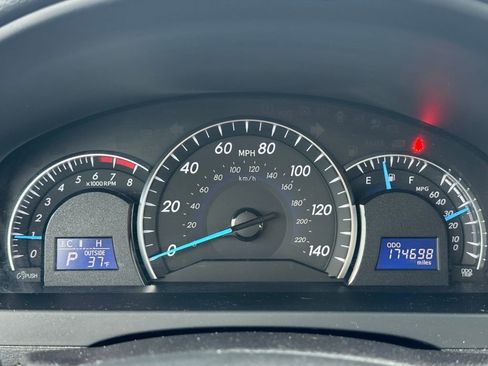 Used 2014 Toyota Camry XLE image 20