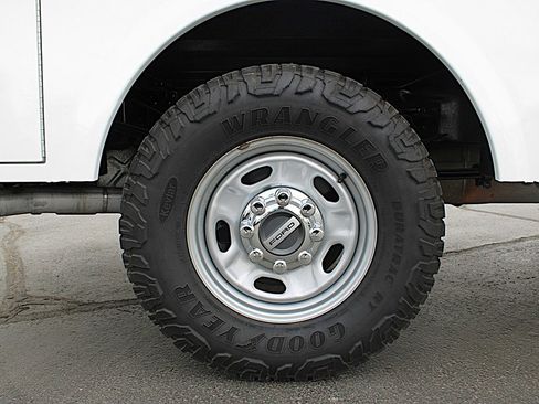 Used 2024 Ford F350 XL w/ XL Driver Assist Package AWD/4WD image 26