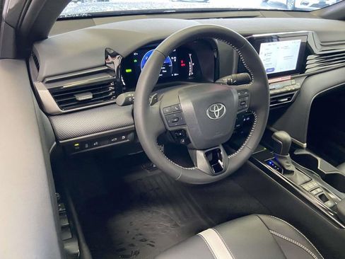 Used 2026 Toyota Camry SE FWD image 13