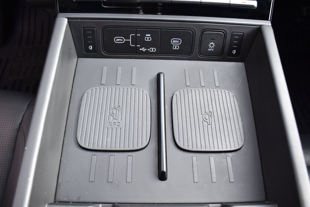 Used 2025 Hyundai Santa Fe Calligraphy AWD/4WD image 13