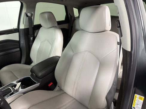 Used 2016 Cadillac SRX Luxury FWD image 12