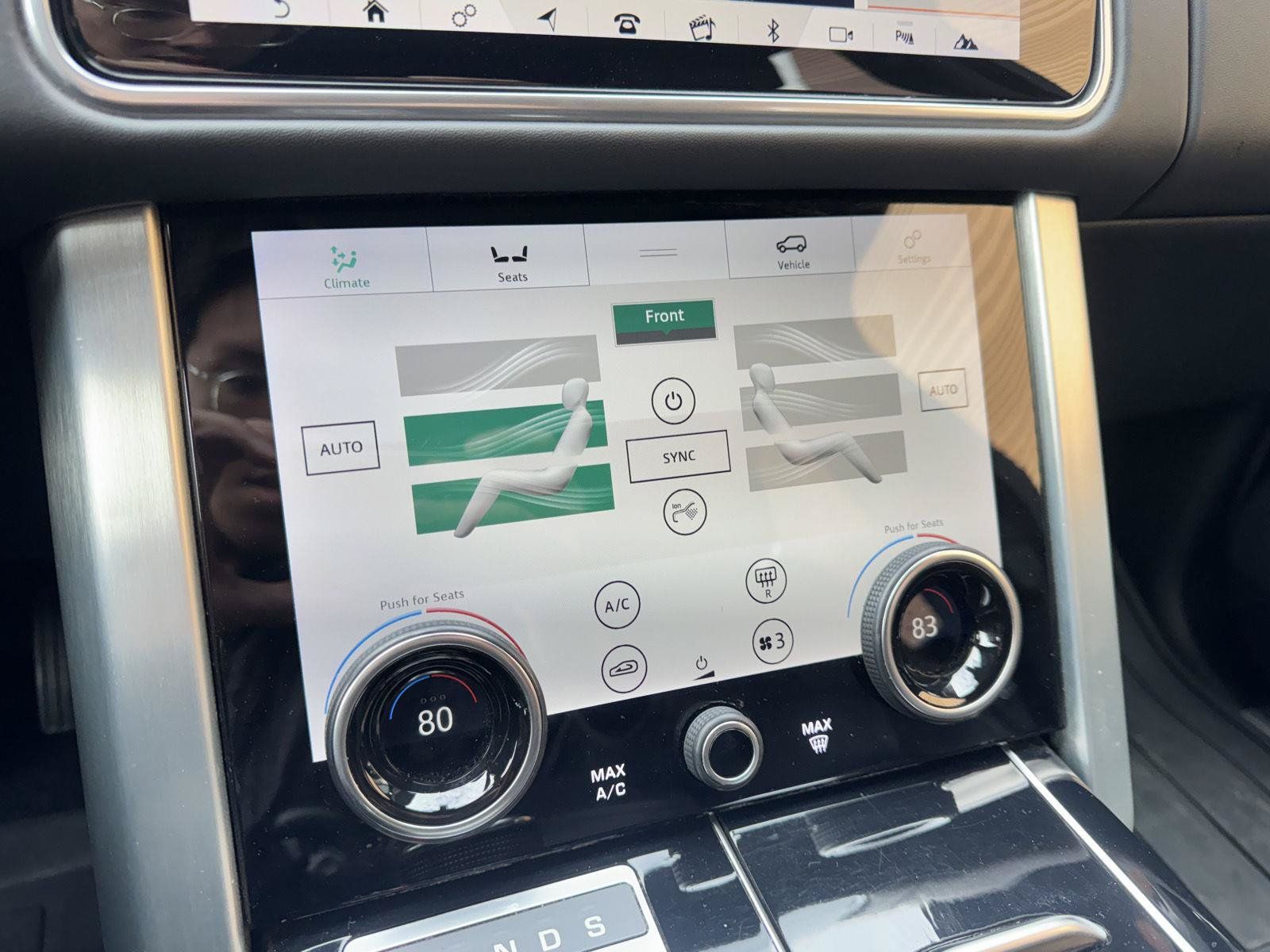 Used 2020 Land Rover Range Rover HSE AWD/4WD image 18