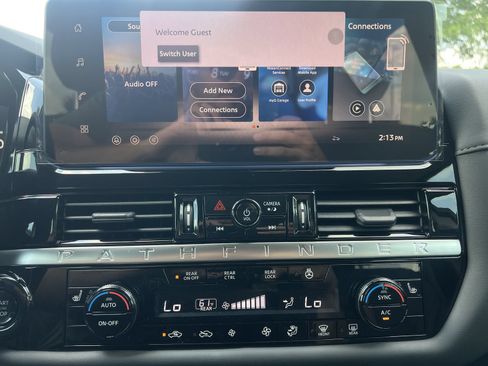 New 2026 Nissan Pathfinder SL FWD image 4