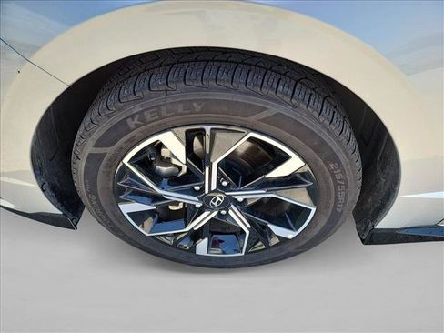 Used 2025 Hyundai Sonata SEL FWD image 9