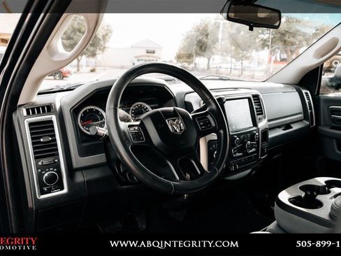Used 2018 RAM 2500 SLT AWD/4WD image 18