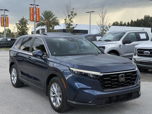 Used 2025 Honda CR-V EX image 4
