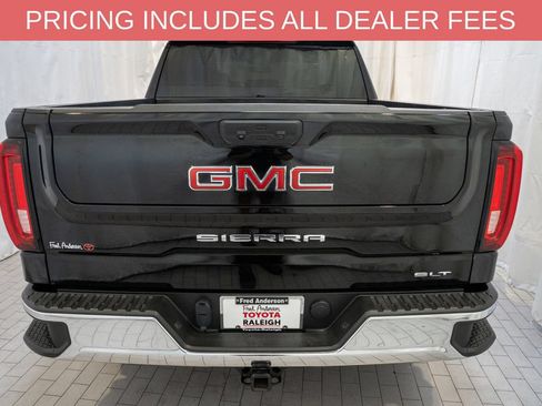 Used 2024 GMC Sierra 1500 SLT AWD/4WD image 8