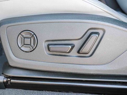 Used 2025 Audi Q3 2.0T Premium w/ Convenience Package image 27