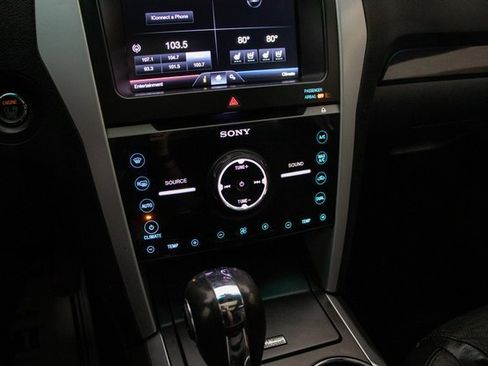 Used 2012 Ford Explorer Limited image 39