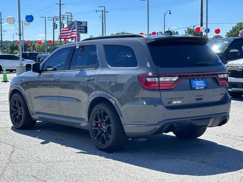 Used 2022 Dodge Durango SRT w/ Technology Group AWD/4WD image 5