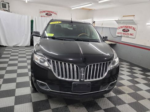 Used 2014 Lincoln MKX AWD w/ Equipment Group 102A image 8