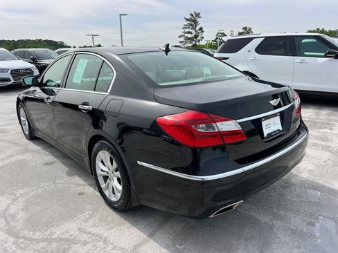 Used 2013 Hyundai Genesis 3.8 RWD image 7