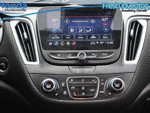 Used 2023 Chevrolet Malibu LT FWD image 23