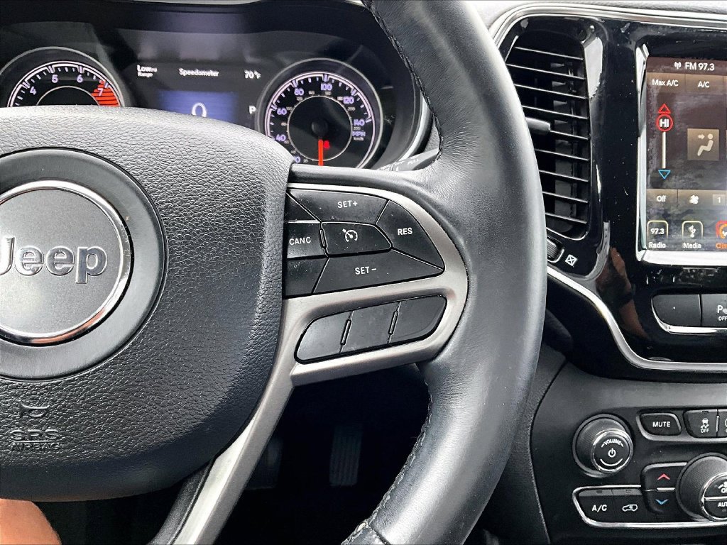 Used 2019 Jeep Cherokee Limited AWD/4WD image 15