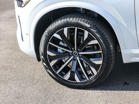 New 2026 Volvo XC90 B6 Ultra w/ Protection Package image 9