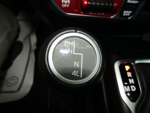 Used 2020 Jeep Gladiator Rubicon AWD/4WD image 35