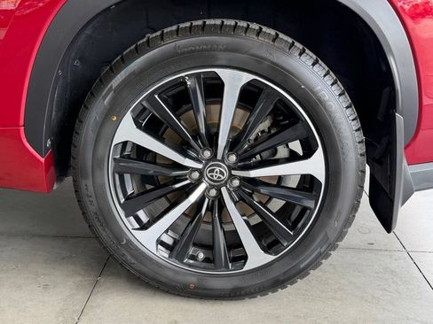 Used 2021 Toyota Highlander XSE FWD image 16