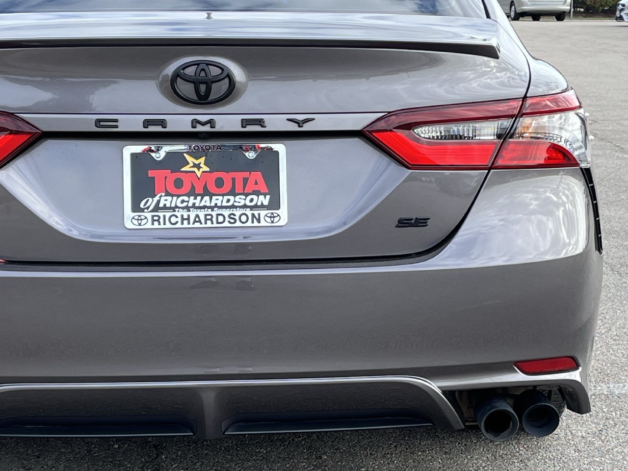 Used 2023 Toyota Camry SE FWD image 6