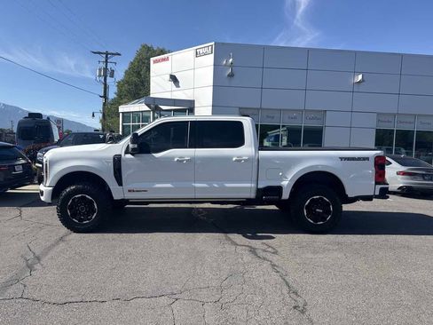 Used 2025 Ford F350 Platinum w/ Tremor Off-Road Package AWD/4WD image 9