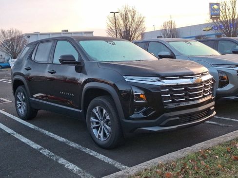 New 2026 Chevrolet Equinox LT w/ Convenience Package II image 1