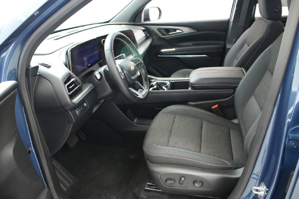 Certified 2026 Chevrolet Traverse LT FWD image 27