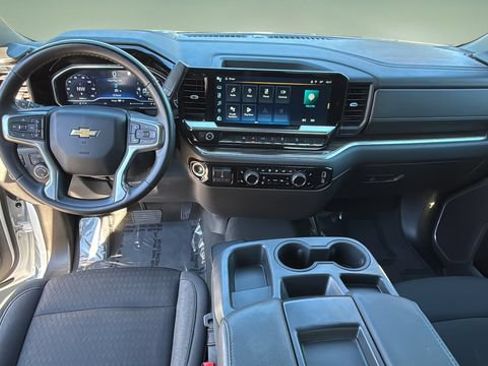 Used 2023 Chevrolet Silverado 1500 LT AWD/4WD image 16