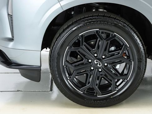 New 2026 INFINITI QX80 4WD image 5