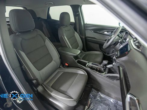 Used 2021 Chevrolet TrailBlazer LT w/ Convenience Package FWD image 43