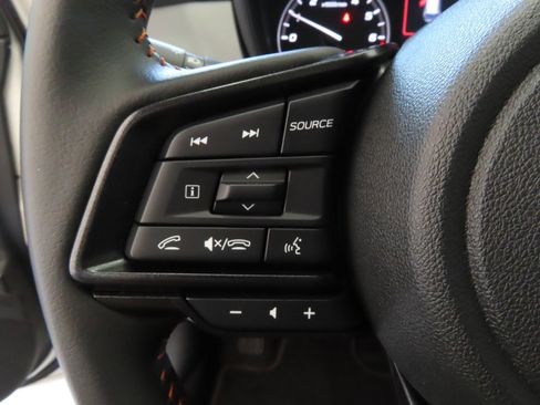 Used 2025 Subaru Crosstrek 2.5i Limited w/ Crosstrek Mirror Package image 15