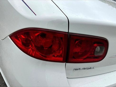 Used 2007 Buick Lucerne CXL image 28