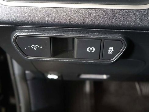 Used 2025 Kia K4 LXS image 29