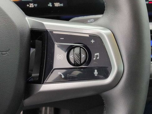 Used 2025 BMW i5 xDrive40 w/ M Sport Package image 25