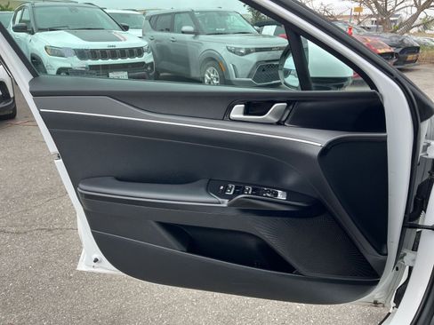 Used 2025 Kia K5 LXS image 18