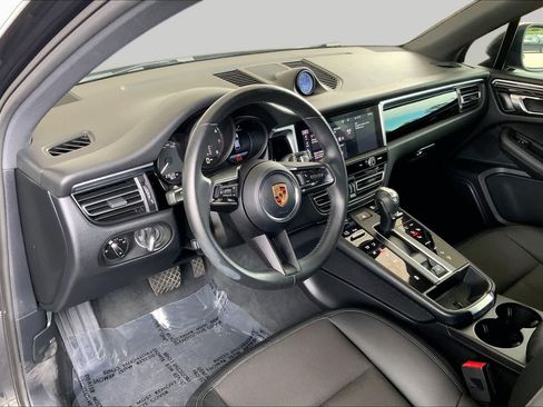 Used 2022 Porsche Macan AWD/4WD image 18