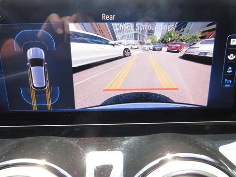 Used 2025 Mercedes-Benz GLA 250 4MATIC image 17