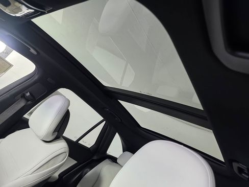 New 2026 Mercedes-Benz GLC 300 4MATIC image 9