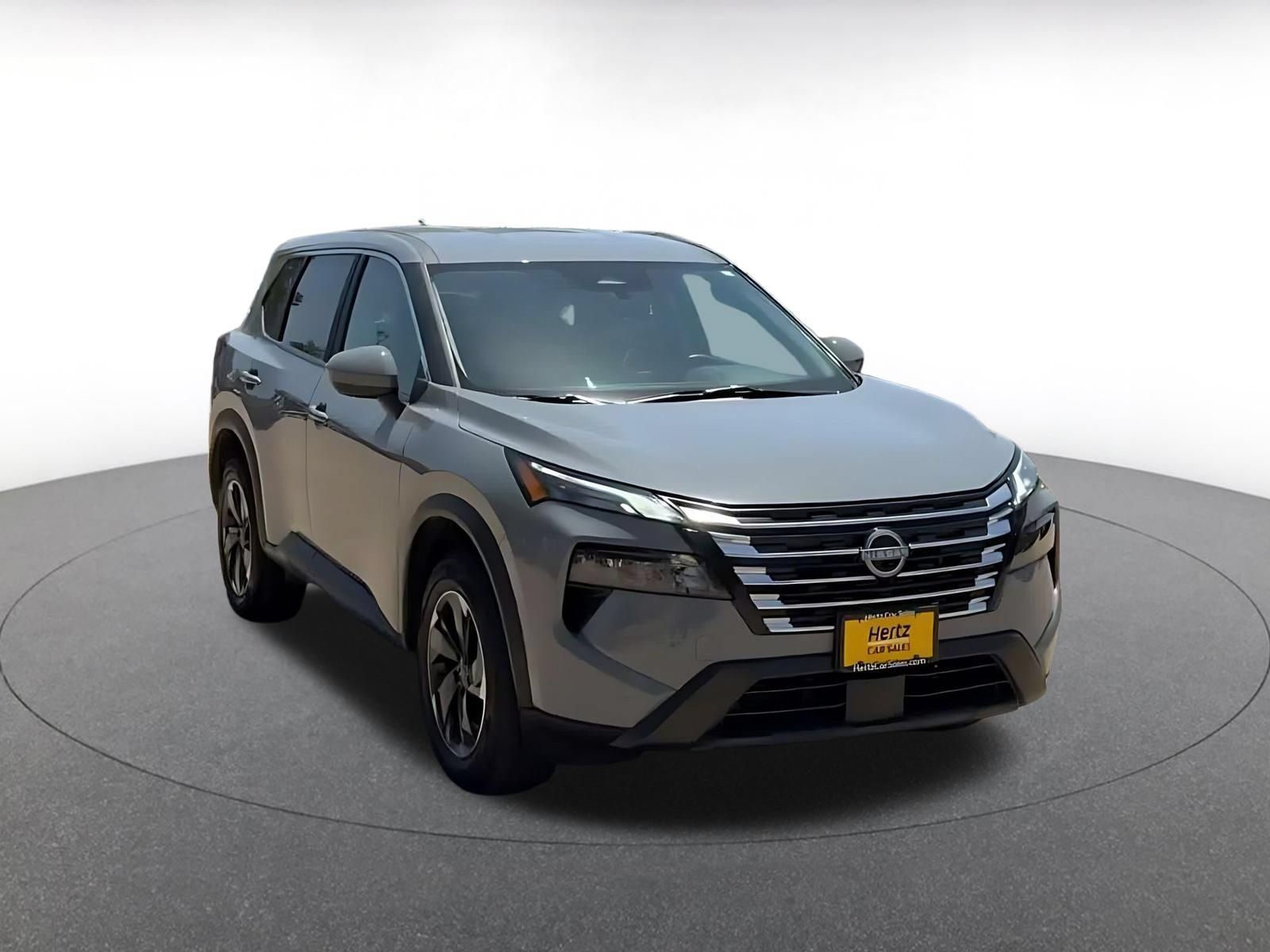 Used 2026 Nissan Rogue SV AWD/4WD image 3
