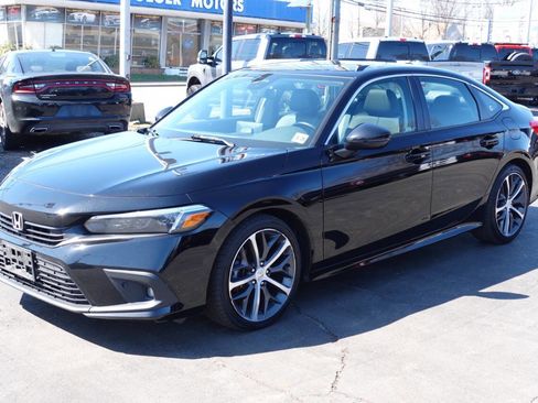 Used 2023 Honda Civic Touring image 1