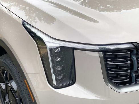 Used 2025 Kia Sorento SX AWD/4WD image 4