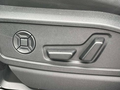 Used 2025 Audi Q5 Premium Plus w/ Premium Plus AWD/4WD image 17