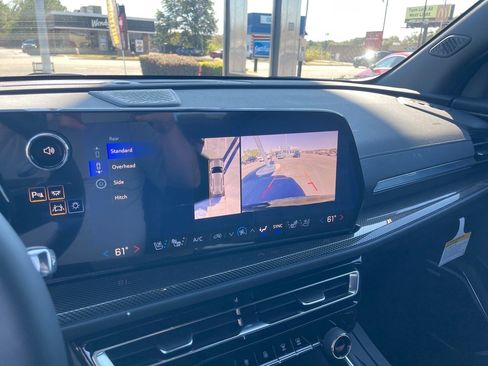 New 2026 Chevrolet Traverse High Country image 6