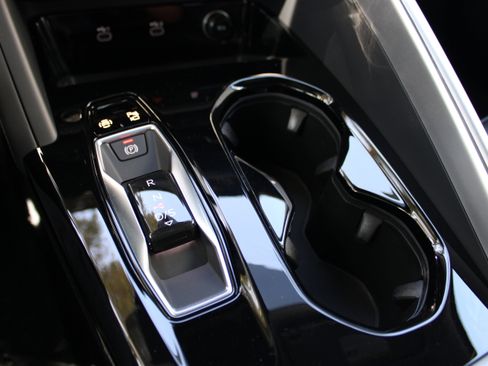 Certified 2025 Audi Q5 Premium w/ Convenience Package image 22