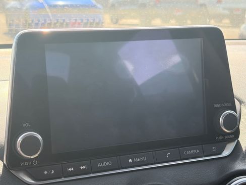Used 2020 Nissan Sentra SV FWD image 14